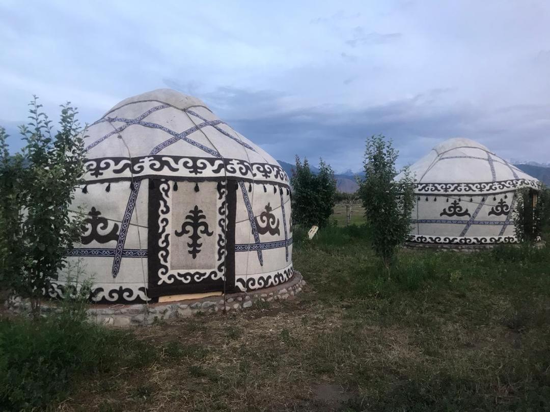 Guest House And Yurt Camp "Aktan" Bokonbayevo Exterior foto